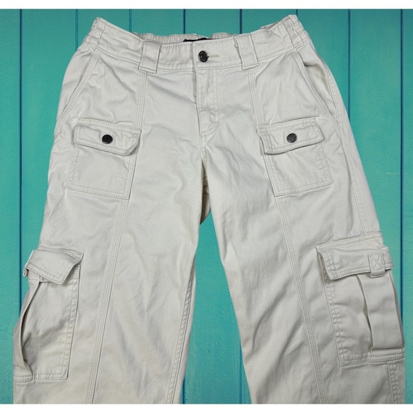 HOLLISTER Women's 2R / W26R Low-Rise Baggy Leg Cotton Cargo Pants in Light Beige - Picture 4 of 11